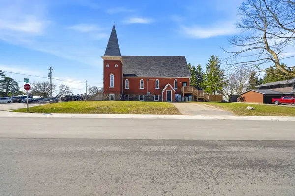 20 Mill ST E, Perth East, ON N0K 1M0