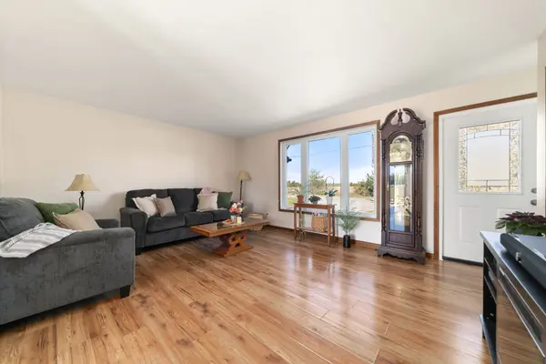 198 Welbanks RD, Prince Edward County, ON K0K 1P0