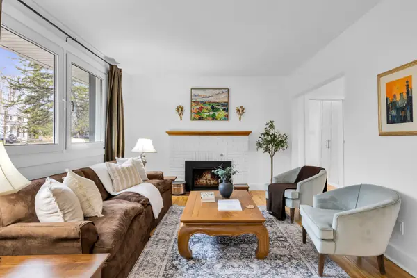 229 Greensway AVE, Vanier And Kingsview Park, ON K1L 7V3