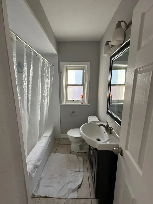 54 West 1st ST, Hamilton, ON L9C 3C1