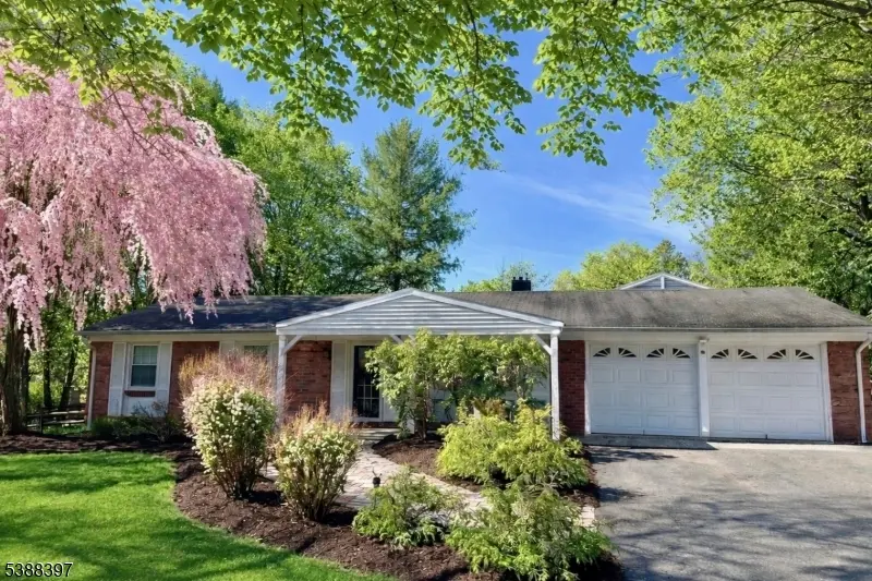 44 Hoffman Dr, Califon Boro, NJ 07830