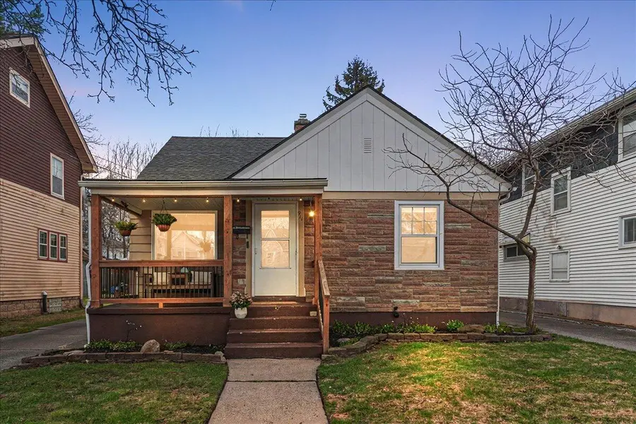 911 Van Buren AVE NW, City Of Grand Rapids, MI 49504