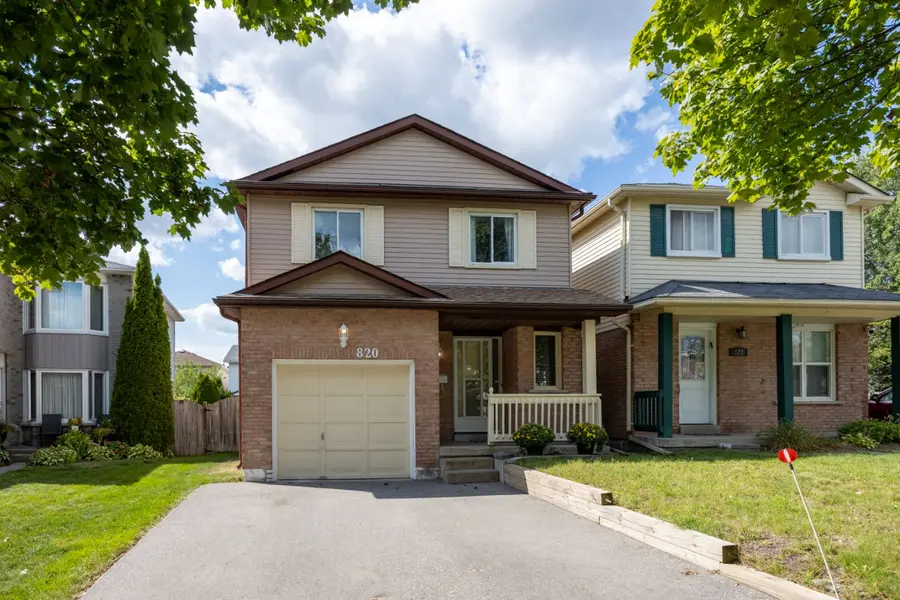 820 Bennett CRES, Oshawa, ON L1K 1V4