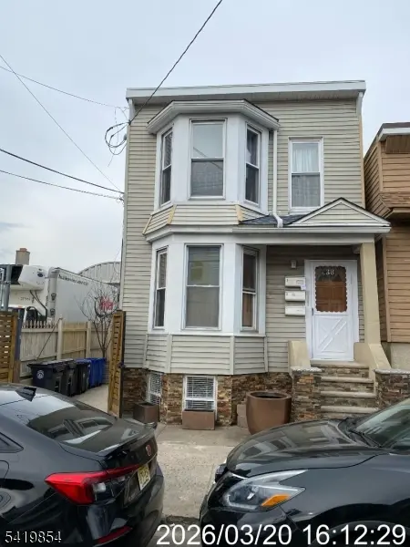 38 Delancy St, Newark City, NJ 07105