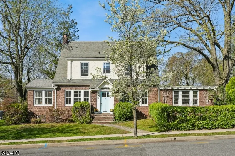 73 Harvard Ave, Maplewood Twp., NJ 07040