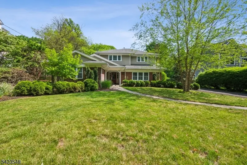 678 Springfield Ave, Summit City, NJ 07901