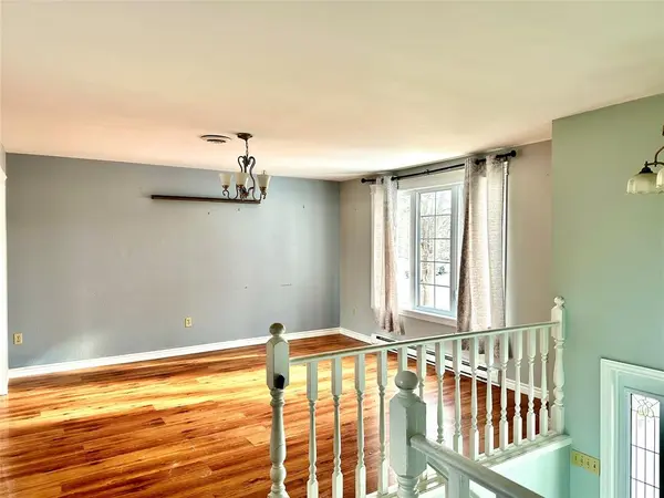 102 St. Thomas Line, Paradise, NL A1L 2P6