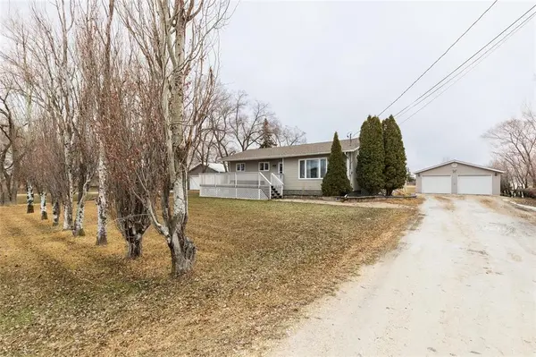 37 Gagnier Bay, Ste Anne, MB R5H 1A7