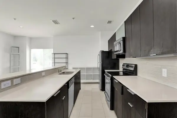 107 N Merrill Avenue, Duncanville, TX 75116