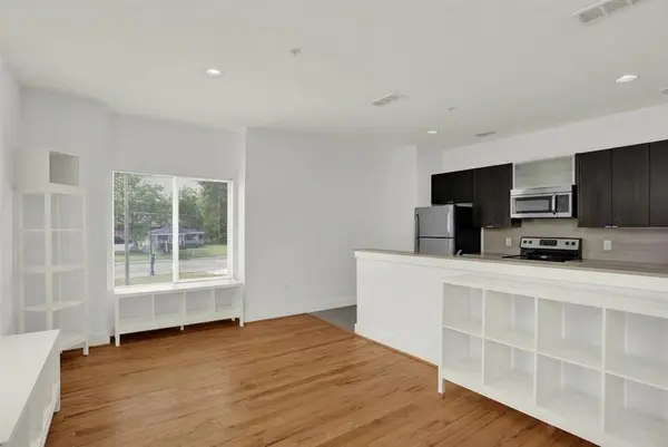 107 N Merrill Avenue, Duncanville, TX 75116