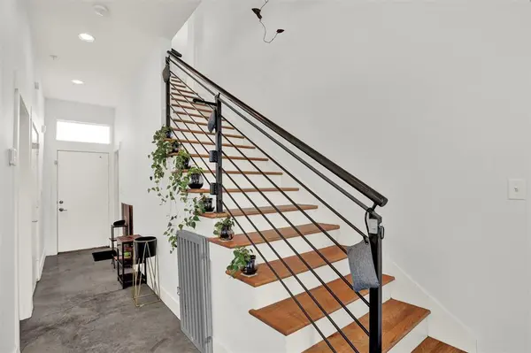 107 N Merrill Avenue, Duncanville, TX 75116