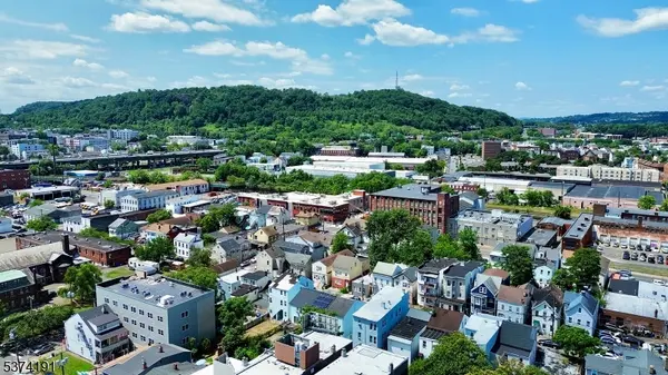 50 Oak St, Paterson City, NJ 07501