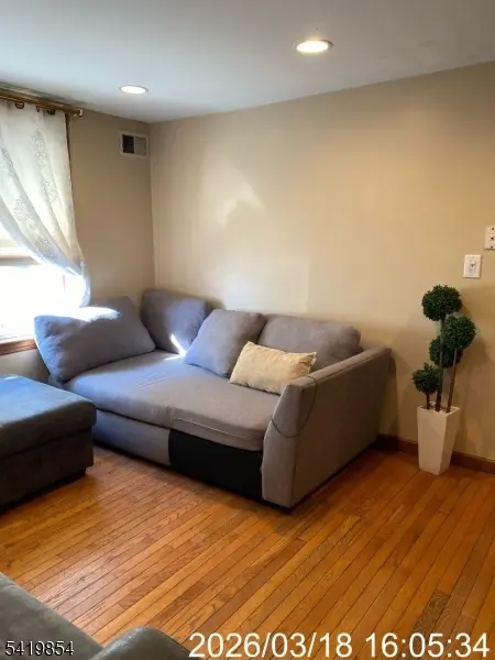 38 Delancy St, Newark City, NJ 07105