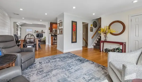 12 White Birch Ter, Kinnelon Boro, NJ 07405