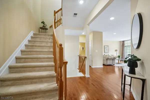 614 Turlington Ct, Livingston Twp., NJ 07039