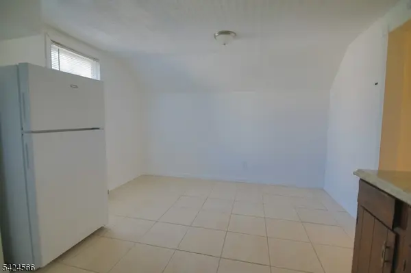 433 Ainsworth St, Linden City, NJ 07036