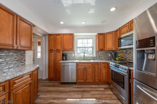 8 Sherbone Pl #8, Sayreville Boro, NJ 08872