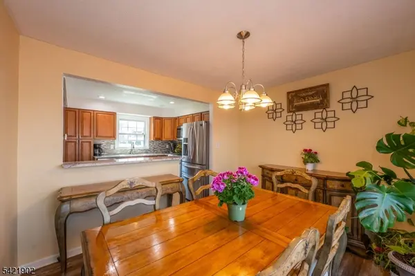 8 Sherbone Pl #8, Sayreville Boro, NJ 08872