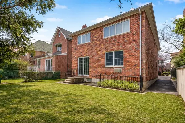 1899 East 3rd ST, Brooklyn, NY 11223