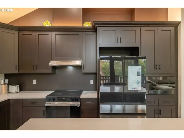 33005 BERLIN RD, Lebanon, OR 97355