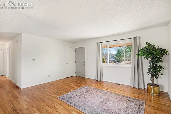 1316 Rushmore DR, Colorado Springs, CO 80910