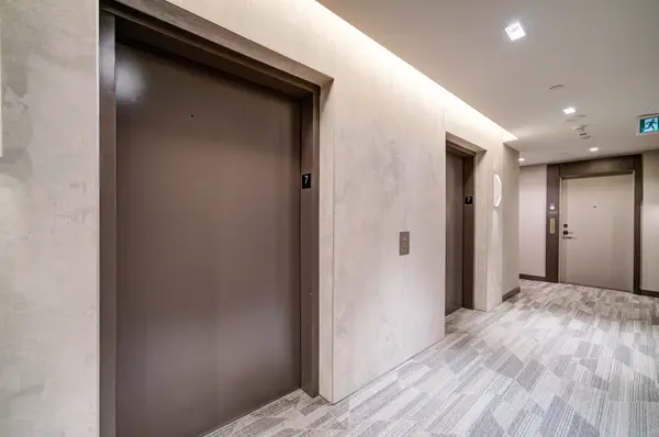 60 Tannery RD #710, Toronto C08, ON M5A 0S8