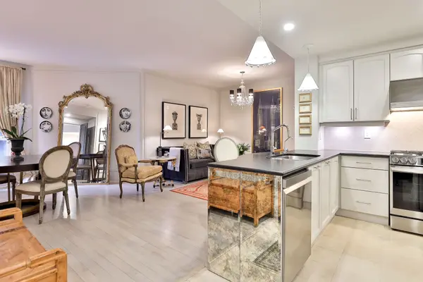 99 Avenue RD #508, Toronto C02, ON M5R 2G5