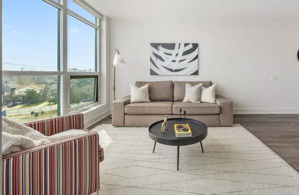 1048 Broadview AVE #506, Toronto E03, ON M4K 2B8