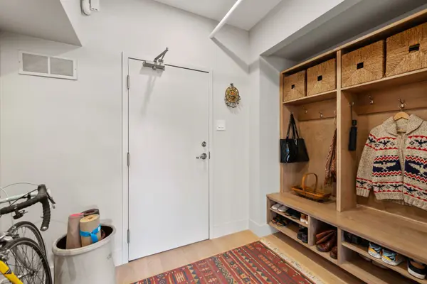 1852 Queen ST E #304, Toronto E02, ON M4L 1H1