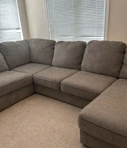 466 Meadowglade RD, Clarington, ON L1E 2W8