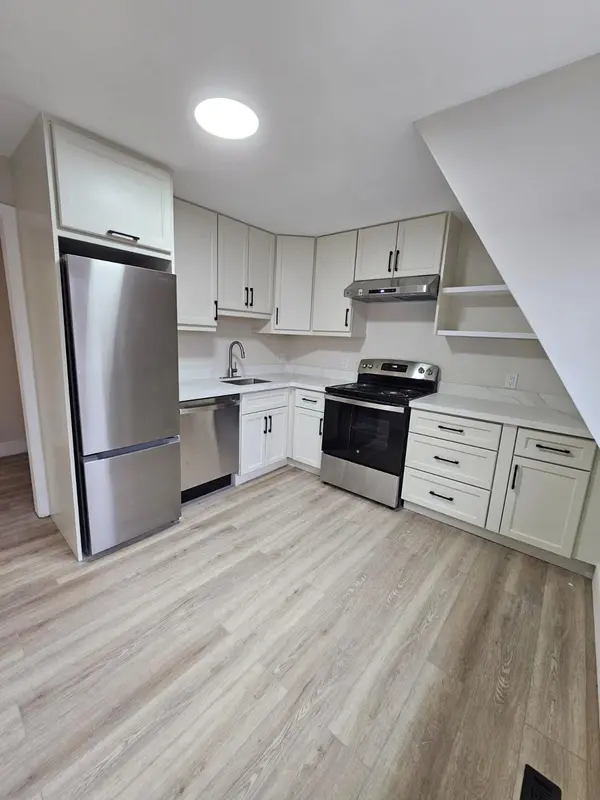 159 Richmond ST #3, Richmond Hill, ON L4C 3Y7