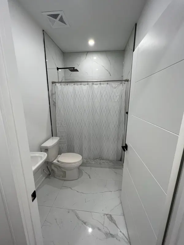 18 Port Royal AVE, Vaughan, ON L4H 4K5