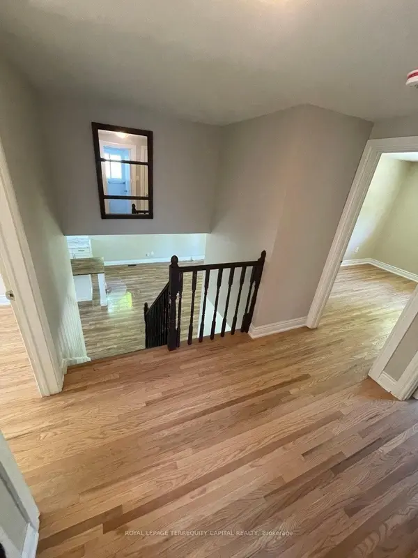 30 Thorncrest RD, Barrie, ON L4N 3P9