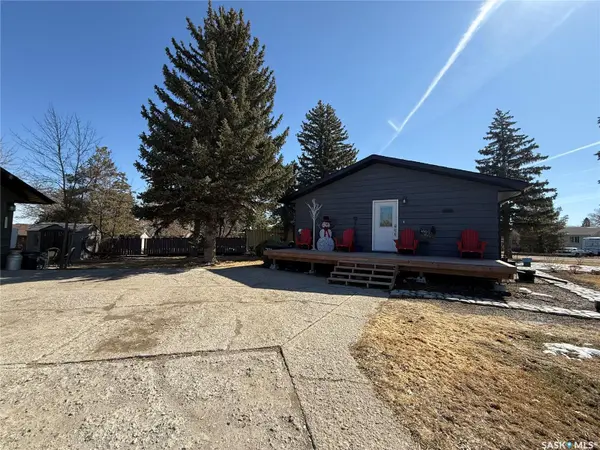 201 4th AVENUE SE, Eston, SK S0L 1A0