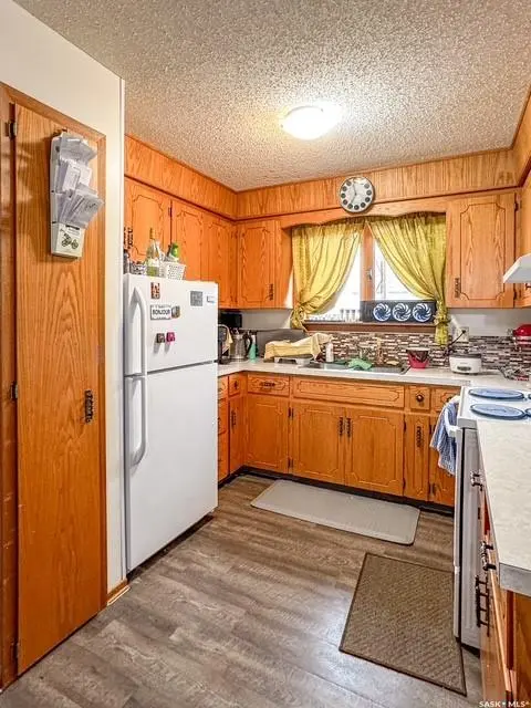 216 15th AVENUE NE, Swift Current, SK S9H 2X2