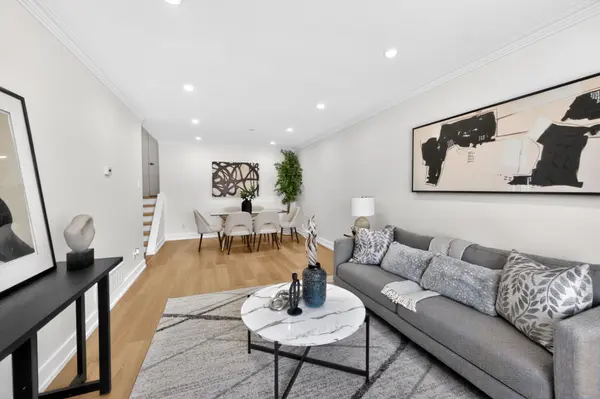 26 Dellbrook CRES, Toronto W05, ON M9L 1E2