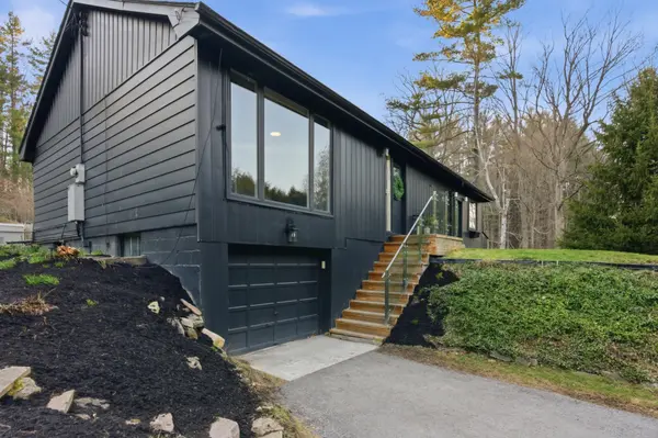 6092 Cedar Springs RD, Burlington, ON L7P 0C3