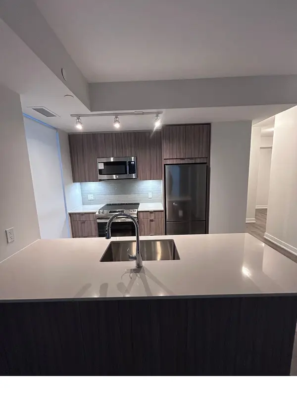 4130 Parkside Village DR #3704, Mississauga, ON L5B 3M8