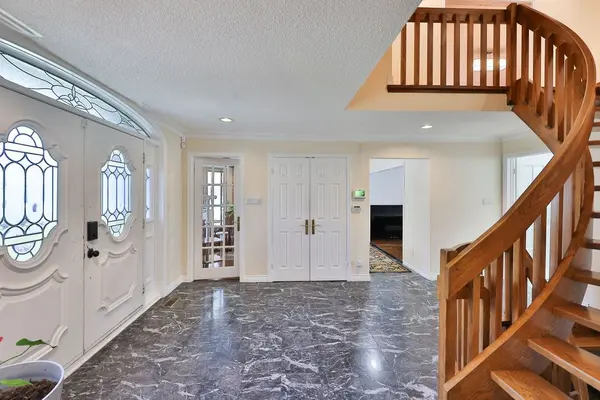 1070 Geran CRES, Mississauga, ON L5H 4A6