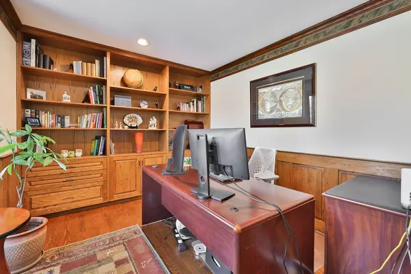 1070 Geran CRES, Mississauga, ON L5H 4A6