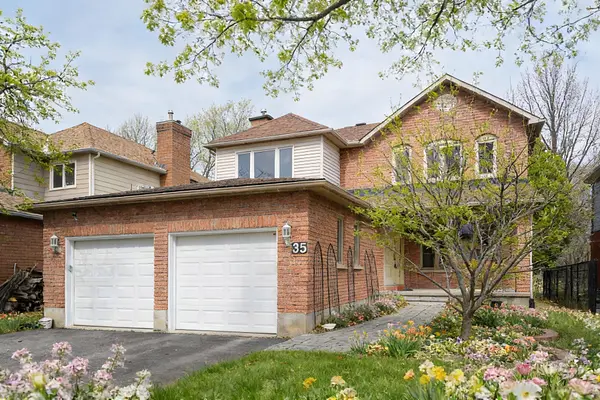 35 Weslock WAY, Kanata, ON K2K 2K3