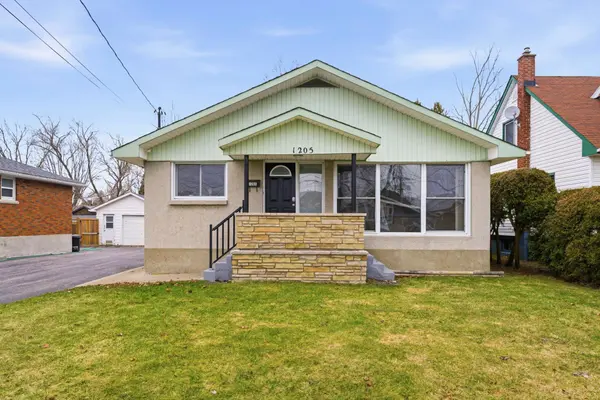 1205 Osborne AVE, Cornwall, ON K6J 1L2