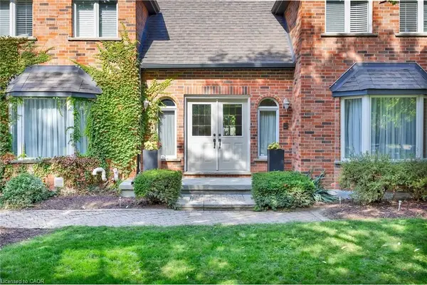 250 Grey Squirrel PL, Waterloo, ON N2K 3H9