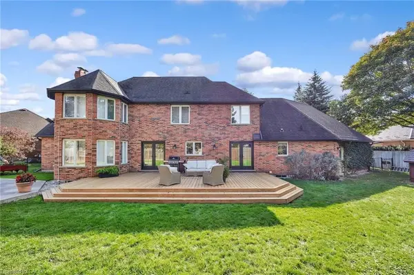 250 Grey Squirrel PL, Waterloo, ON N2K 3H9