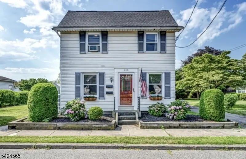 610 Corliss Ave #2, Phillipsburg Town, NJ 08865