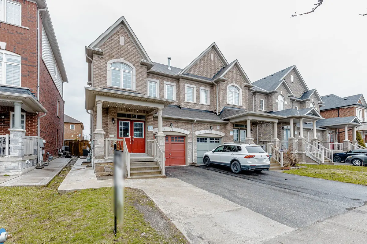 10 Eastlake RD, Brampton, ON L7A 3S2