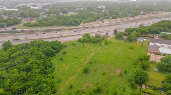 1218 W Church Street, Grand Prairie, TX 75050