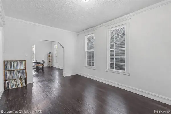 569 Melbourne ST, Detroit, MI 48202