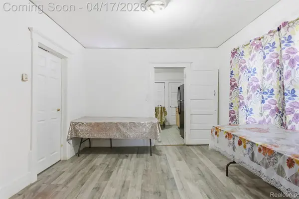 5056 Charles ST, Hamtramck, MI 48212