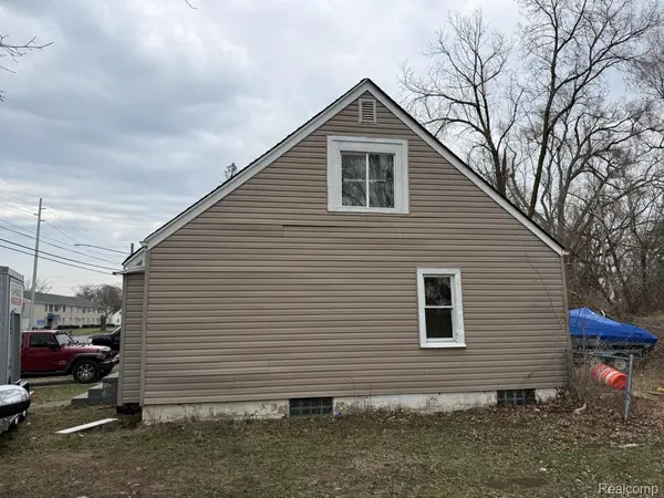 12864 Burt RD, Detroit, MI 48223